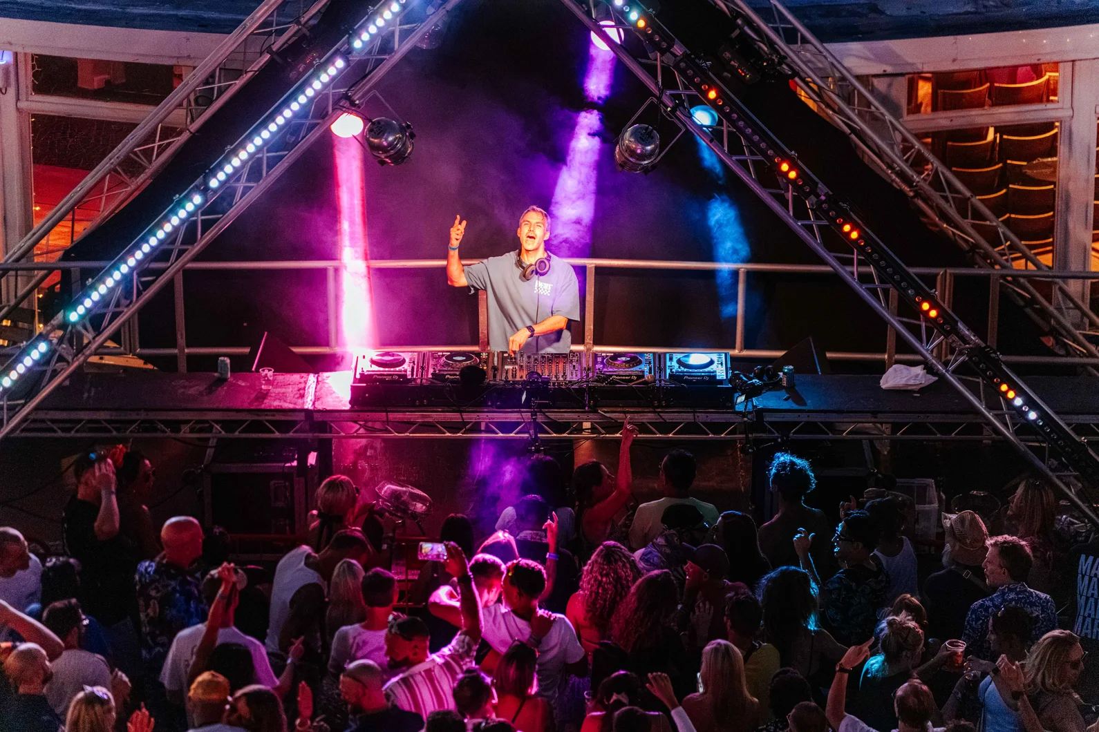 James Herkes live set on Bournemouth Pier